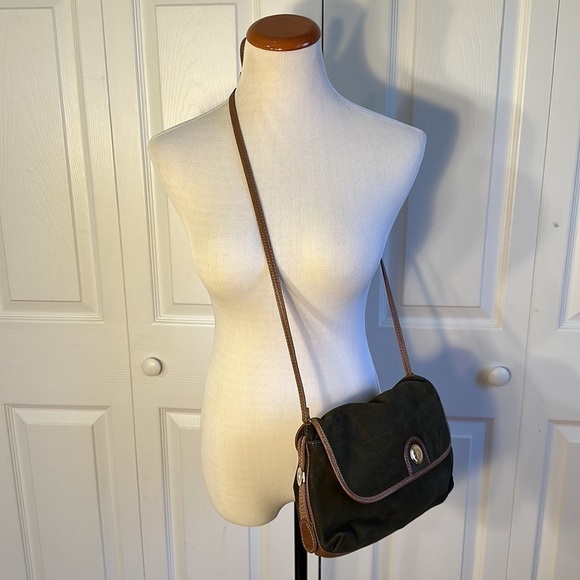Enrique Loewe Knappe Vintage Forest Green Suede Crossbody Purse - Picture 3 of 13